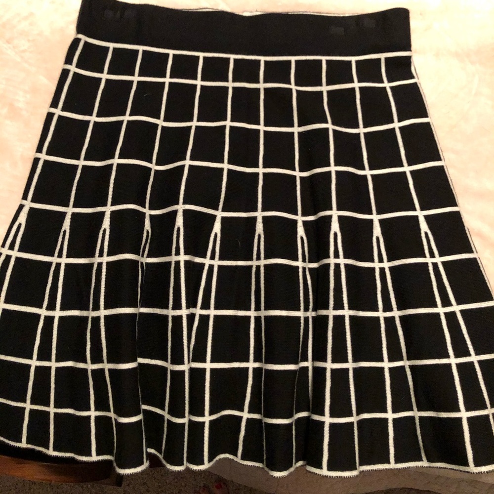 Sz small loft sweater skirt